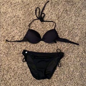 Black bikini.